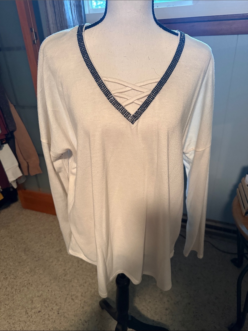 Jennifer Lopez Cream Long-Sleeve V-Neck Top with Crisscross Detail and Black Tri